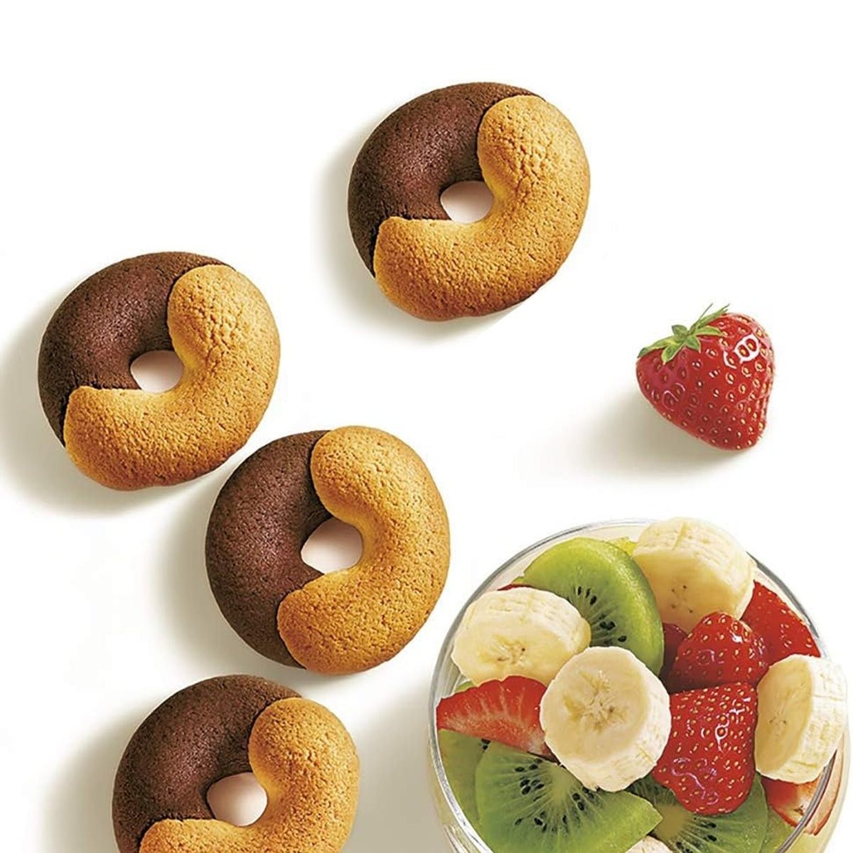 Mulino Bianco Abbracci 350g Cocoa and Cream Hugs Cookies.