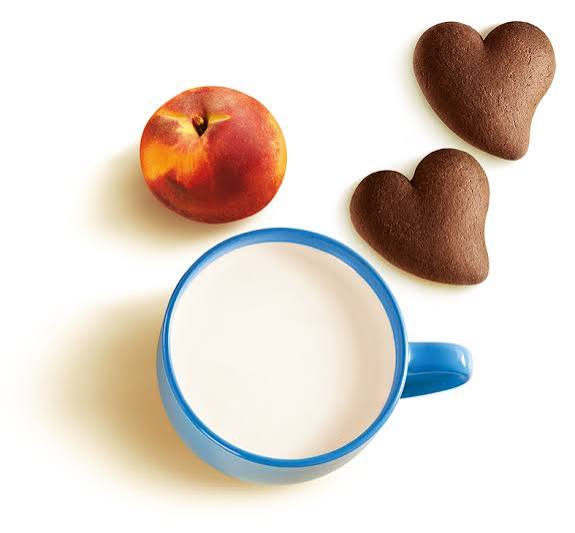Mulino Bianco Batticuori 350g Cocoa and dark chocolate heart-shaped shortbread biscuits