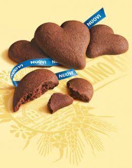 Mulino Bianco Batticuori 350g Cocoa and dark chocolate heart-shaped shortbread biscuits
