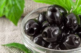 Ponti Olive Nere Snocciolate 400g Delectable pitted black olives.